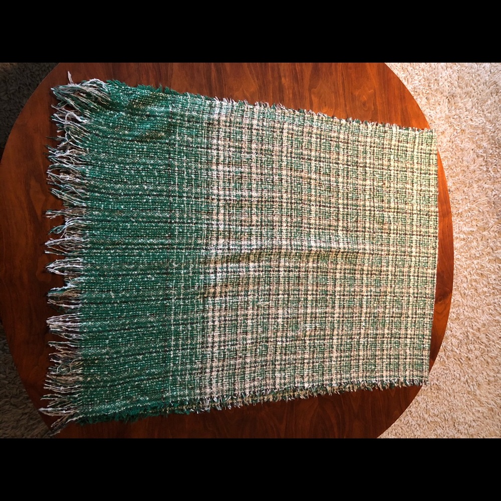 Green tweed-like ombre plaid fluffy woven oblong